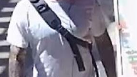 VIDEO: Man who snatched woman's necklace aboard Queens J train sought by NYPD