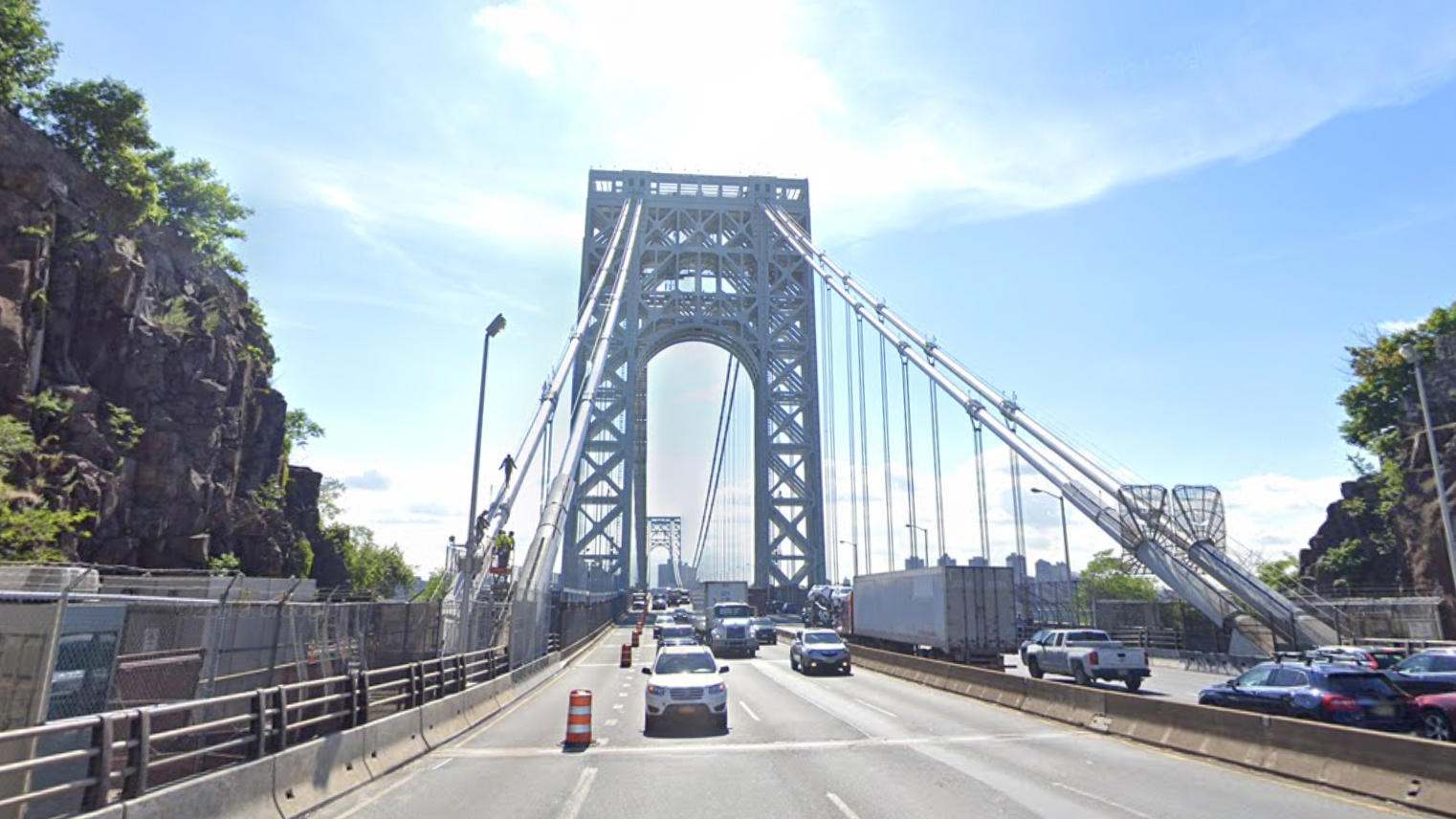 Suspect sought after hit-and-run crash on George Washington Bridge leads to 2nd crash