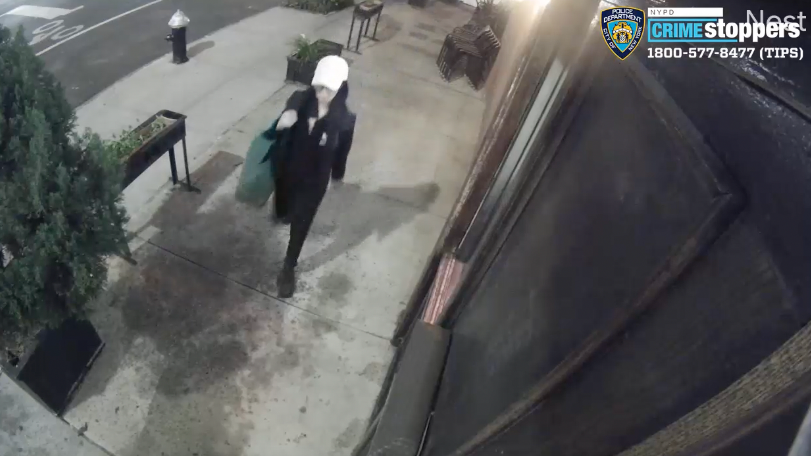 Suspect who lit book, cloth on fire and threw it at Gramercy synagogue sought