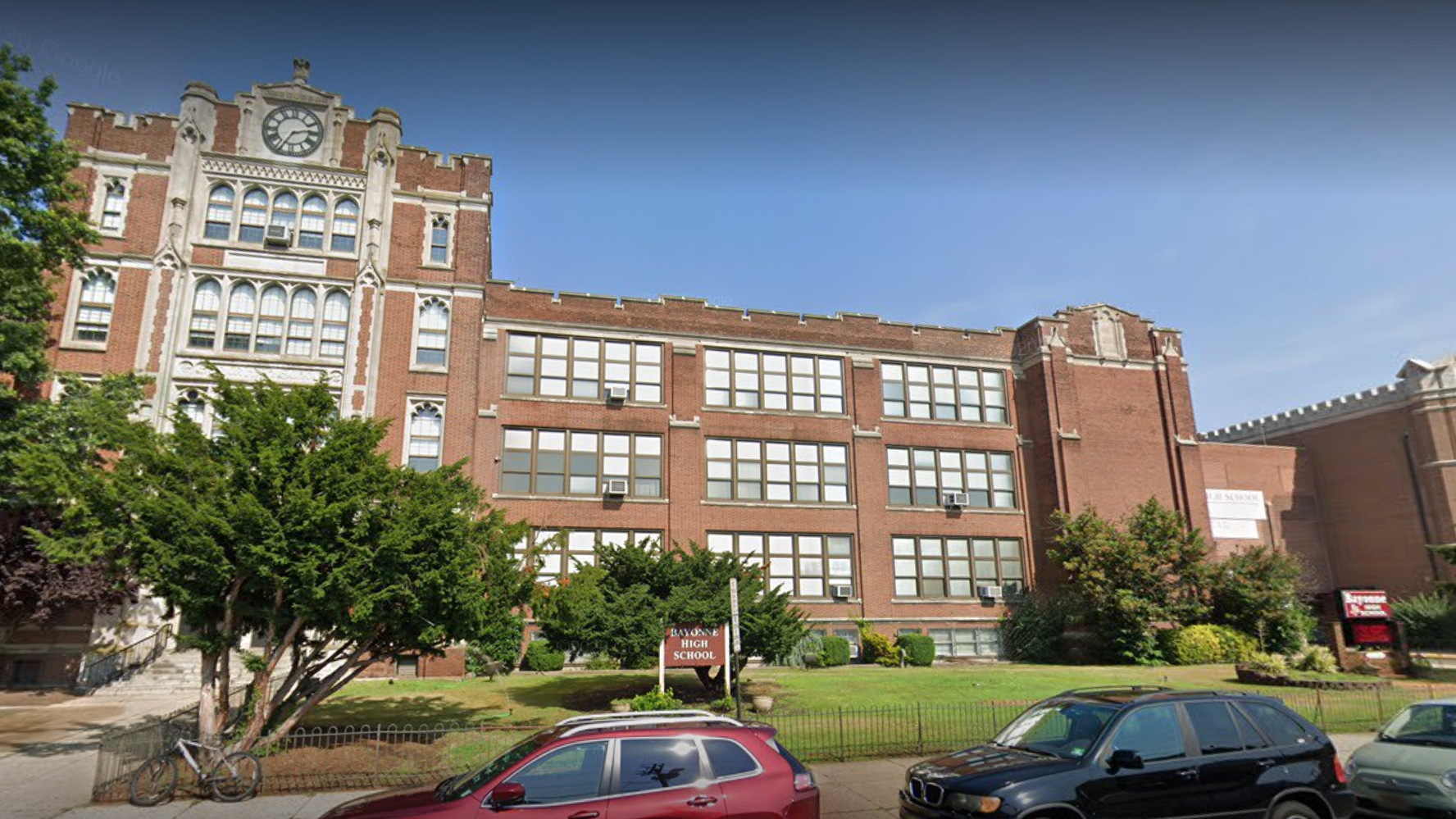 Teen arrested for emailing bomb threat to NJ high school staff