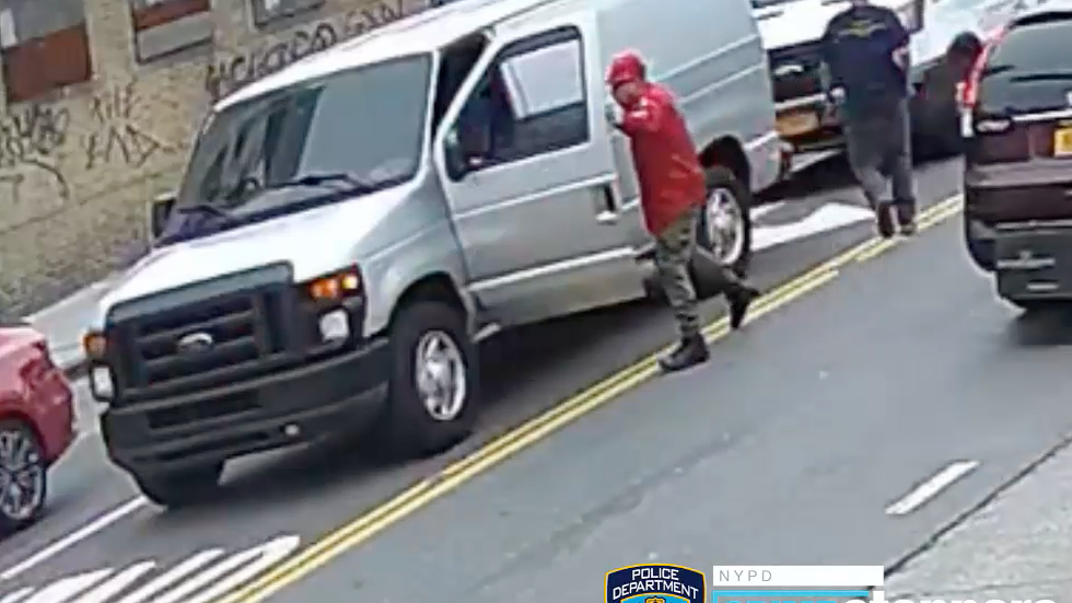 Man, 48, critically injured after men exit van, slash him repeatedly on Bronx street