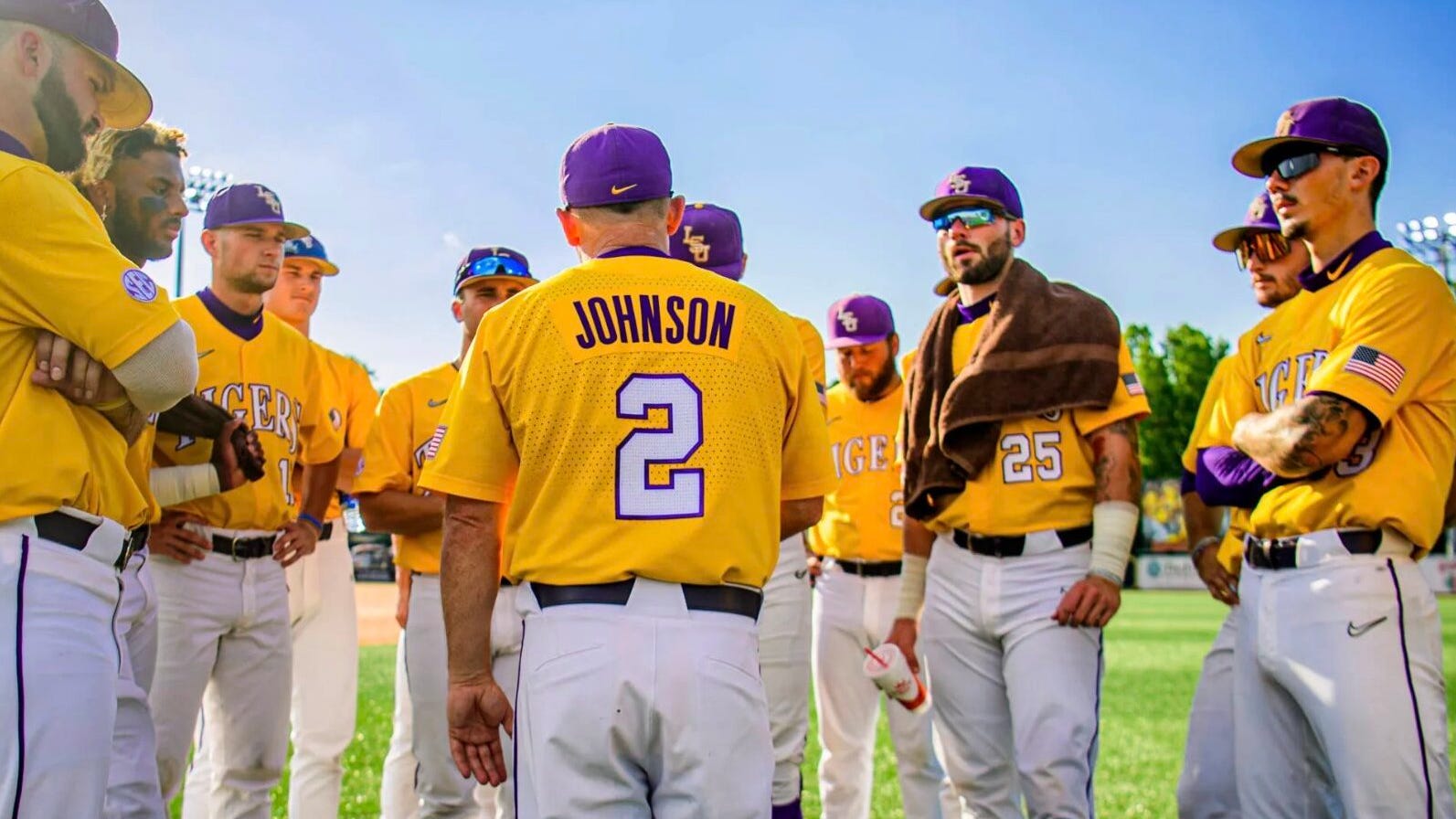 LSU pitching coach Jason Kelly hired as HC at Washington: report