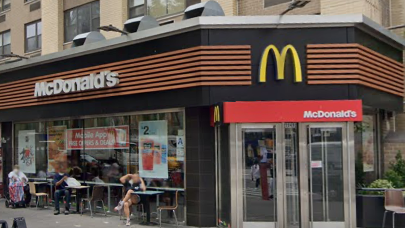 2 teens stabbed during brawl at UWS McDonald's: police