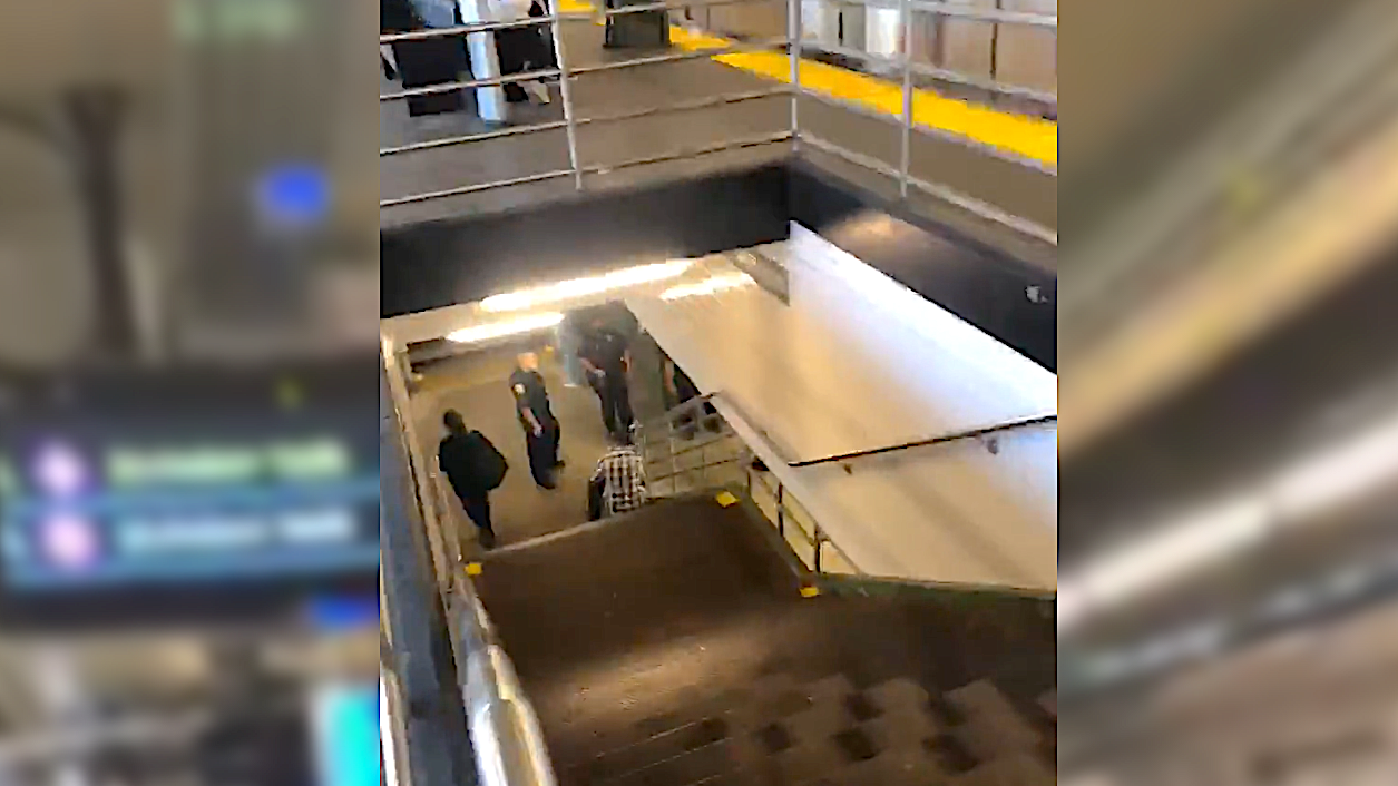 Man, 62, stabbed in face in unprovoked, rush-hour attack in Queens subway