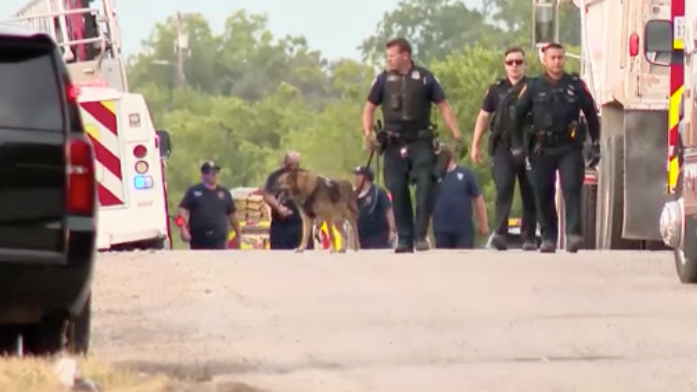 46 people found dead in Texas tractor-trailer