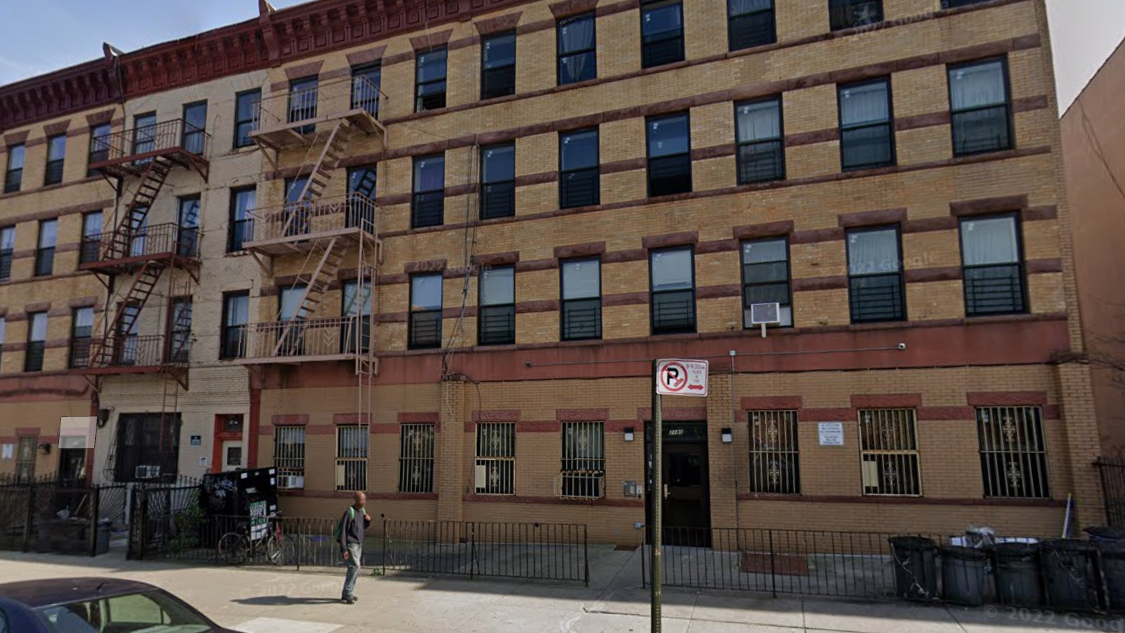 Man, 33, fatally stabbed in BK apartment building after dispute with acquaintance