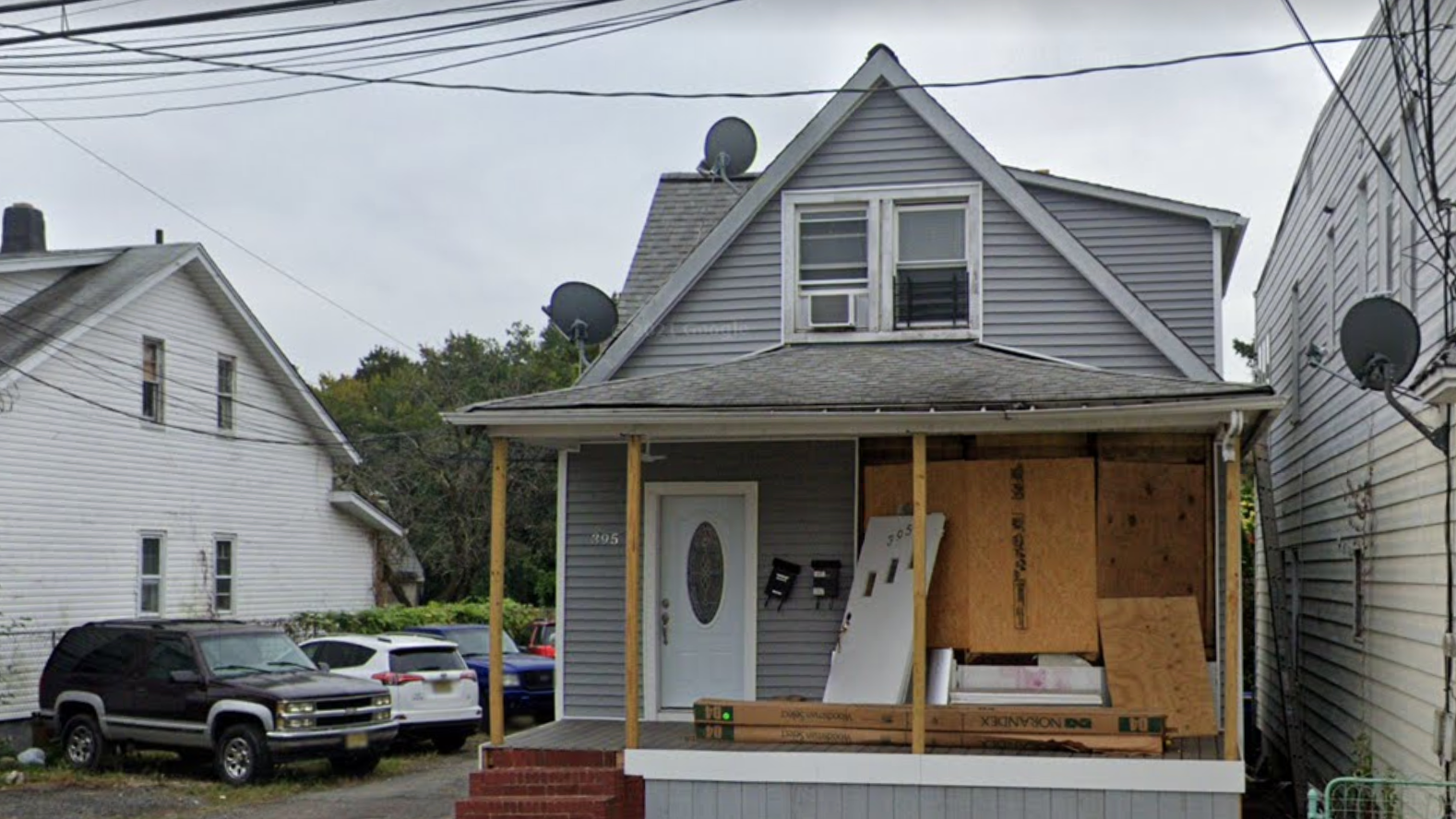 NJ cops catch car burglar hiding in ductwork of building after he coughs