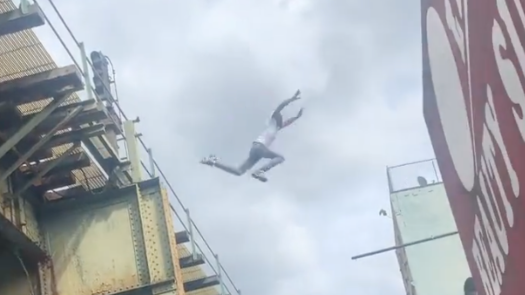 WATCH: Man, 25, tries to evade NYPD by leaping from elevated subway tracks
