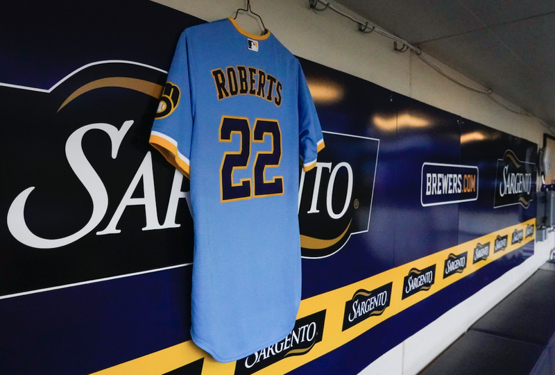 Brewers honor gunshot victim