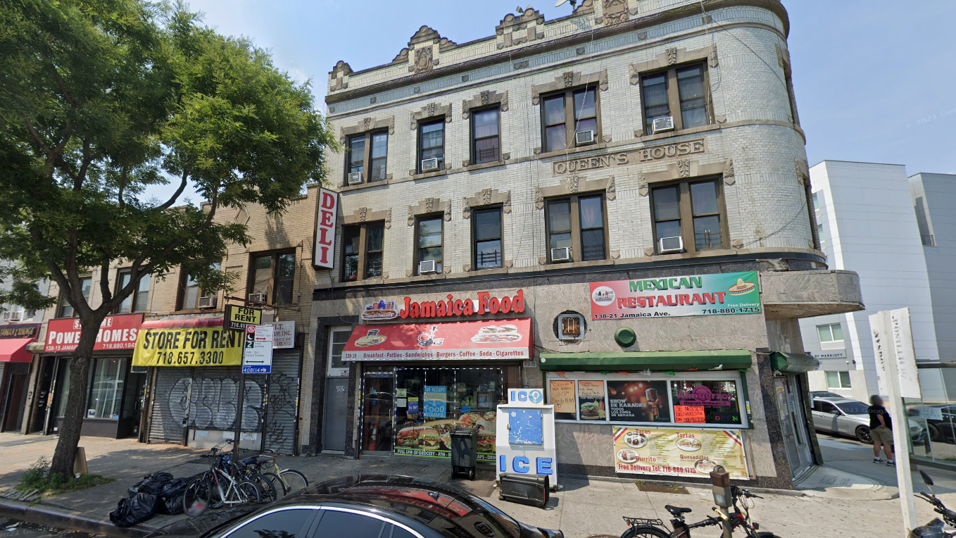 Man, 52, fatally stabbed at Queens apartment; NYPD reportedly searching for brother