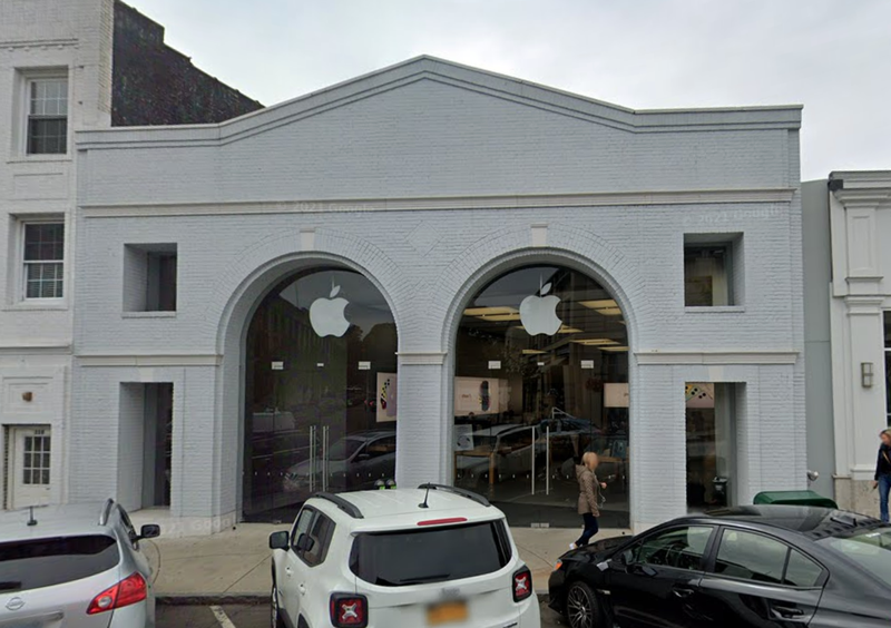 Greenwich, CT Apple Store where attempted robbery occurred