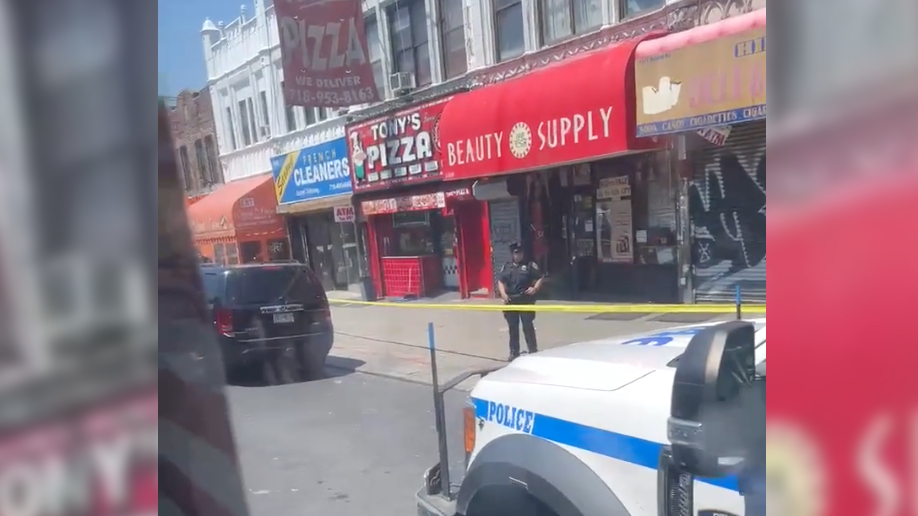 3 shot, wounded near Brooklyn pizzeria