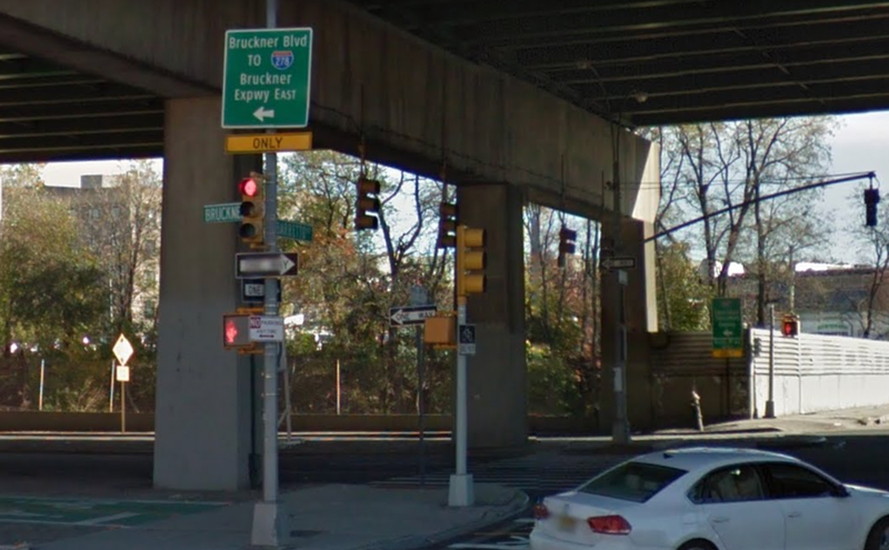 Sign for Bruckner Expressway where collision occurred