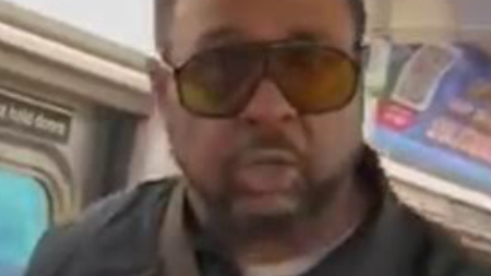 VIDEO: Man sought for spitting on, beating subway rider with baton in Brooklyn