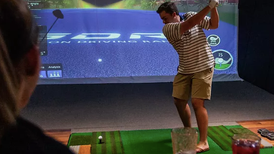 Golf simulator offers players a real-feel experience