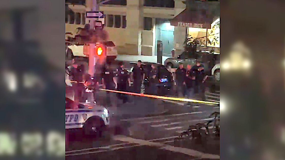 Police, robbers exchange gunfire in Chelsea, suspects at large