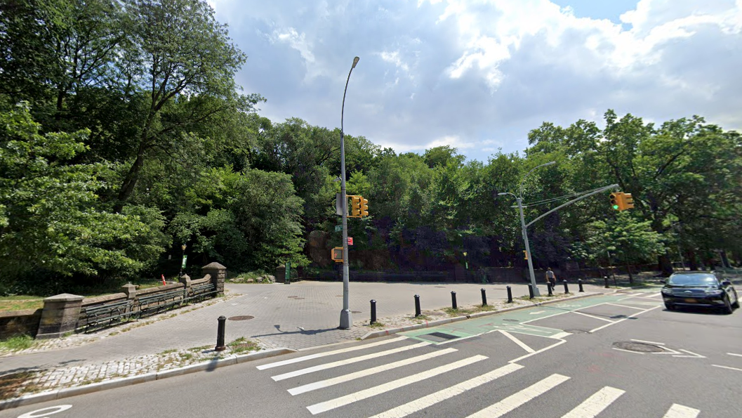 Man punched in head, robbed of e-bike in Central Park: police
