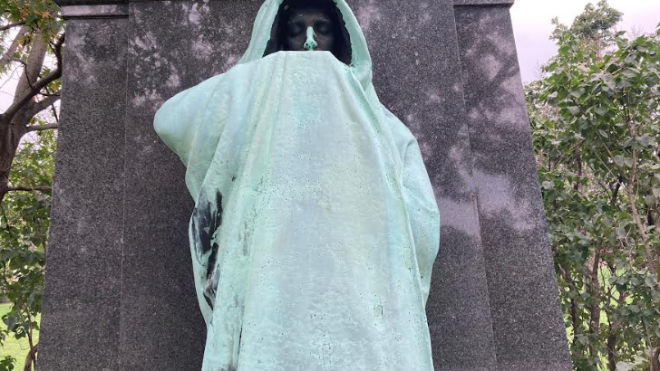 New book unlocks mysteries at Chicago's Graceland Cemetery