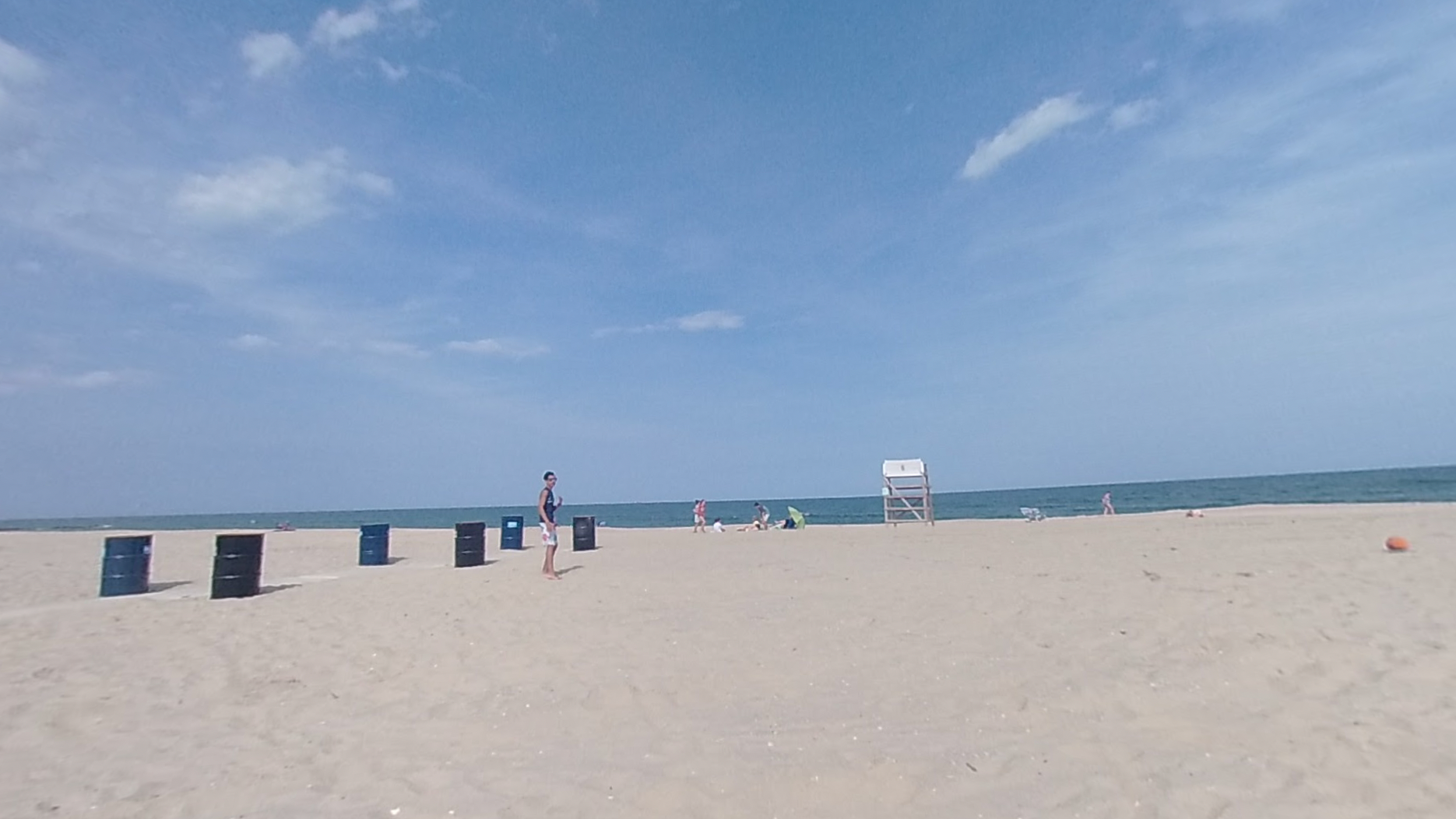 Section of NJ beach closed due to sinkholes in sand