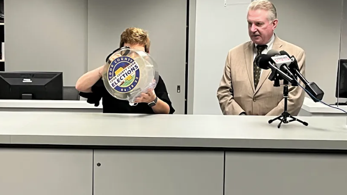 Small lottery establishes party order on Cook County ballot
