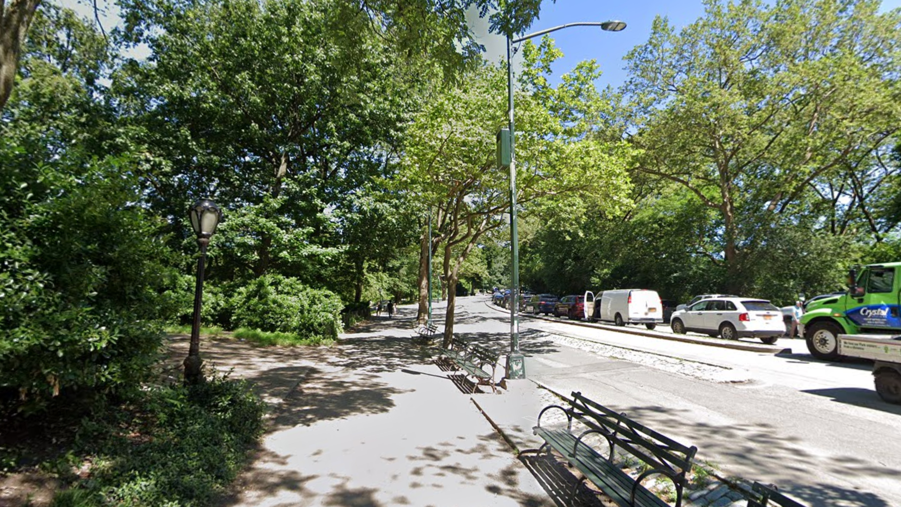 Man sucker-punches woman, 34, in Central Park, pushes another woman while fleeing
