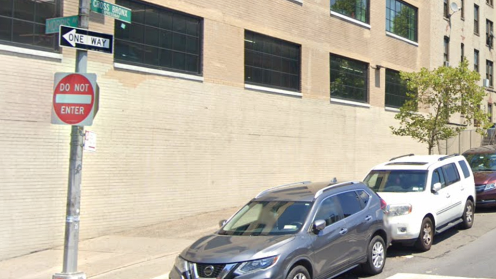 NYC correction officer indicted for fatal shooting of teen in the Bronx