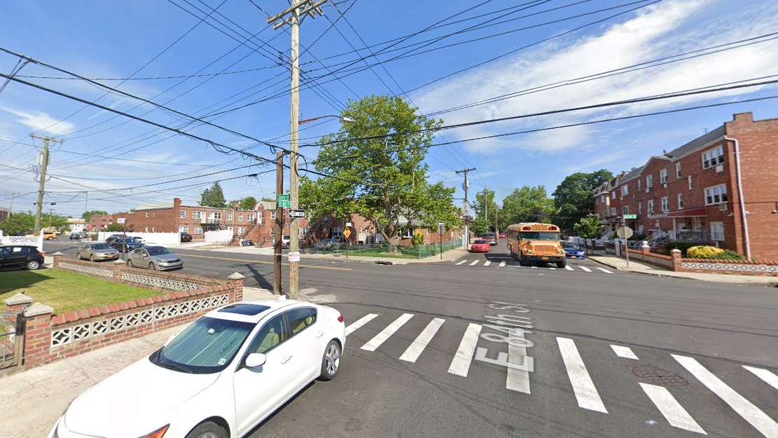 Man shot multiple times, critically injured in Brooklyn drive-by