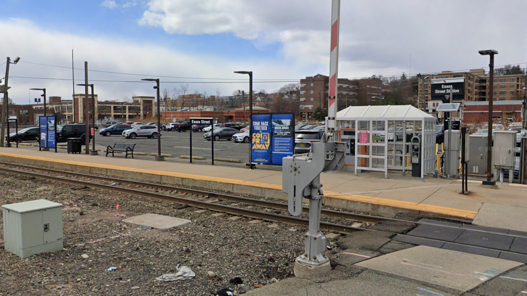 Man fatally struck by NJ transit train