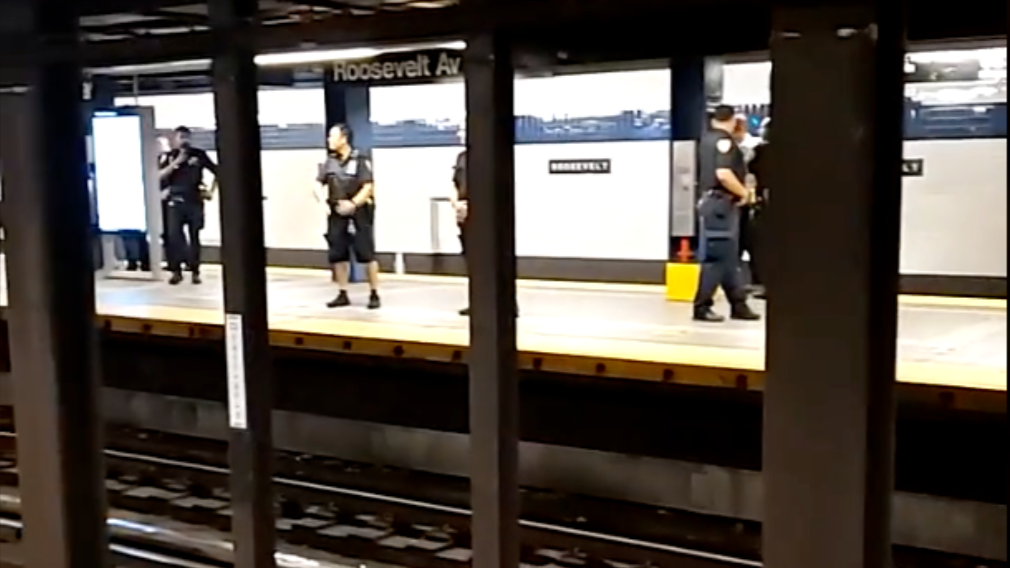 Teen's arm severed after he tried to subway surf at Queens subway station: sources