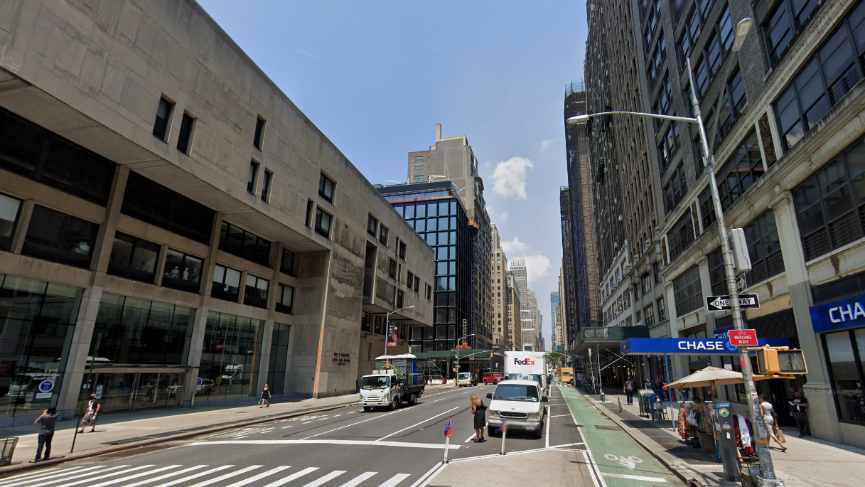 Man stabbed to death near Fashion Institute of Technology, killer flees