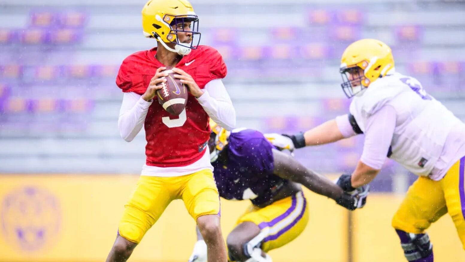 LSU will start transfer Jayden Daniels at QB against Florida State: report