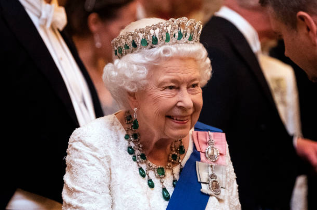 Rob & Joss Queen Elizabeth II KYXY 96.5