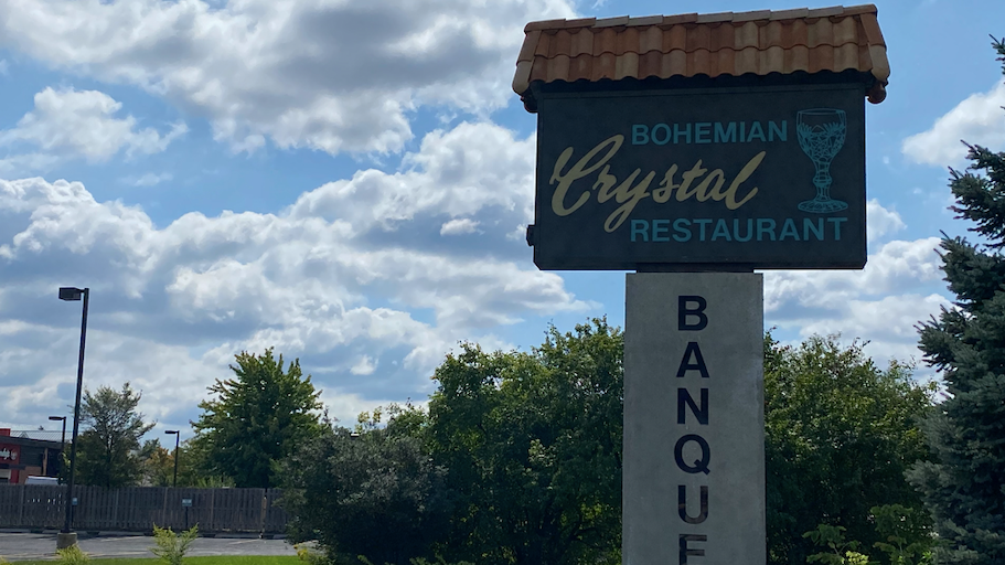 Longtime Westmont restaurant to close: 'This place is an icon'