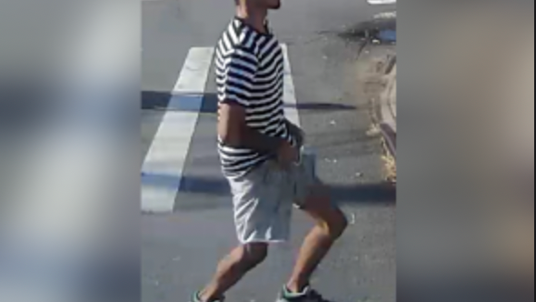 Man grabs teen boy's neck on Staten Island MTA bus, steals his iPhone
