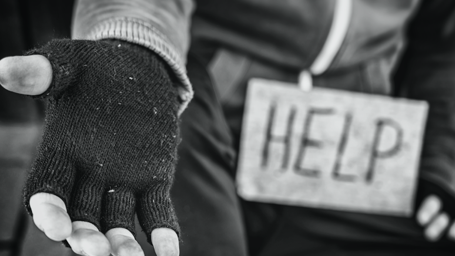 Evanston may send social workers to talk with panhandlers
