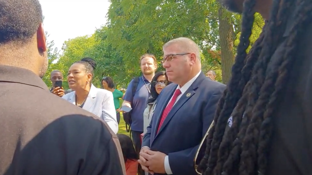 Bailey visits park where shooting occurred, but faces criticism for politicizing violence