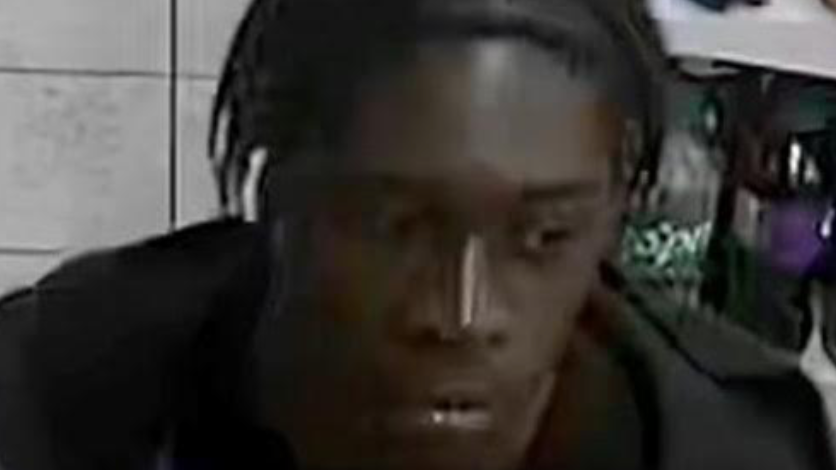 Man steals Dunkin' large cups at gunpoint in Queens: police