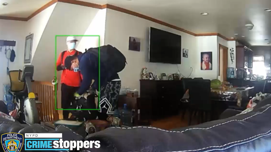 VIDEO: Burglars steal $50K in cash, jewels from Queens home