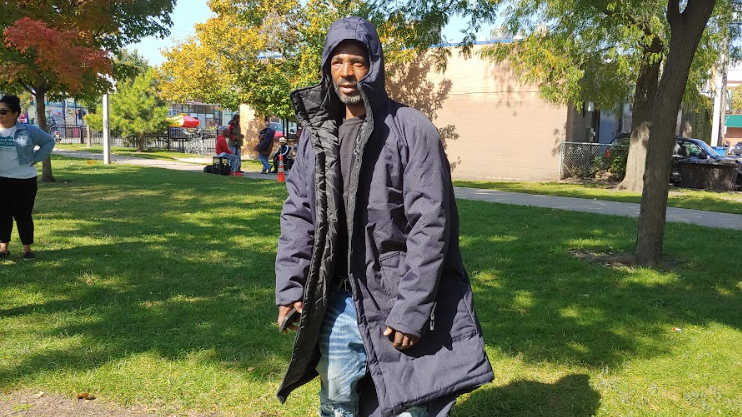 Groups distribute special winter coats to Chicago's homeless