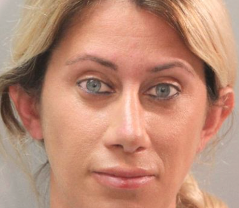 Lindsay Castelli, 31