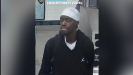 Man buying MetroCard at BK subway station drops wallet with $1K cash, thief snatches it