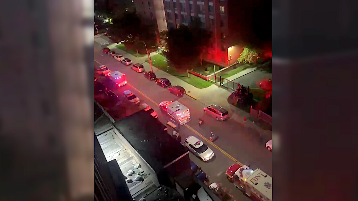 Queens girl, 17, fatally shot in chest at Brooklyn high-rise