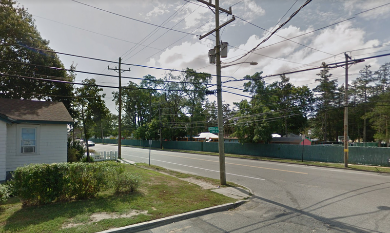 Babylon Turnpike and Oak Street where shooting happened