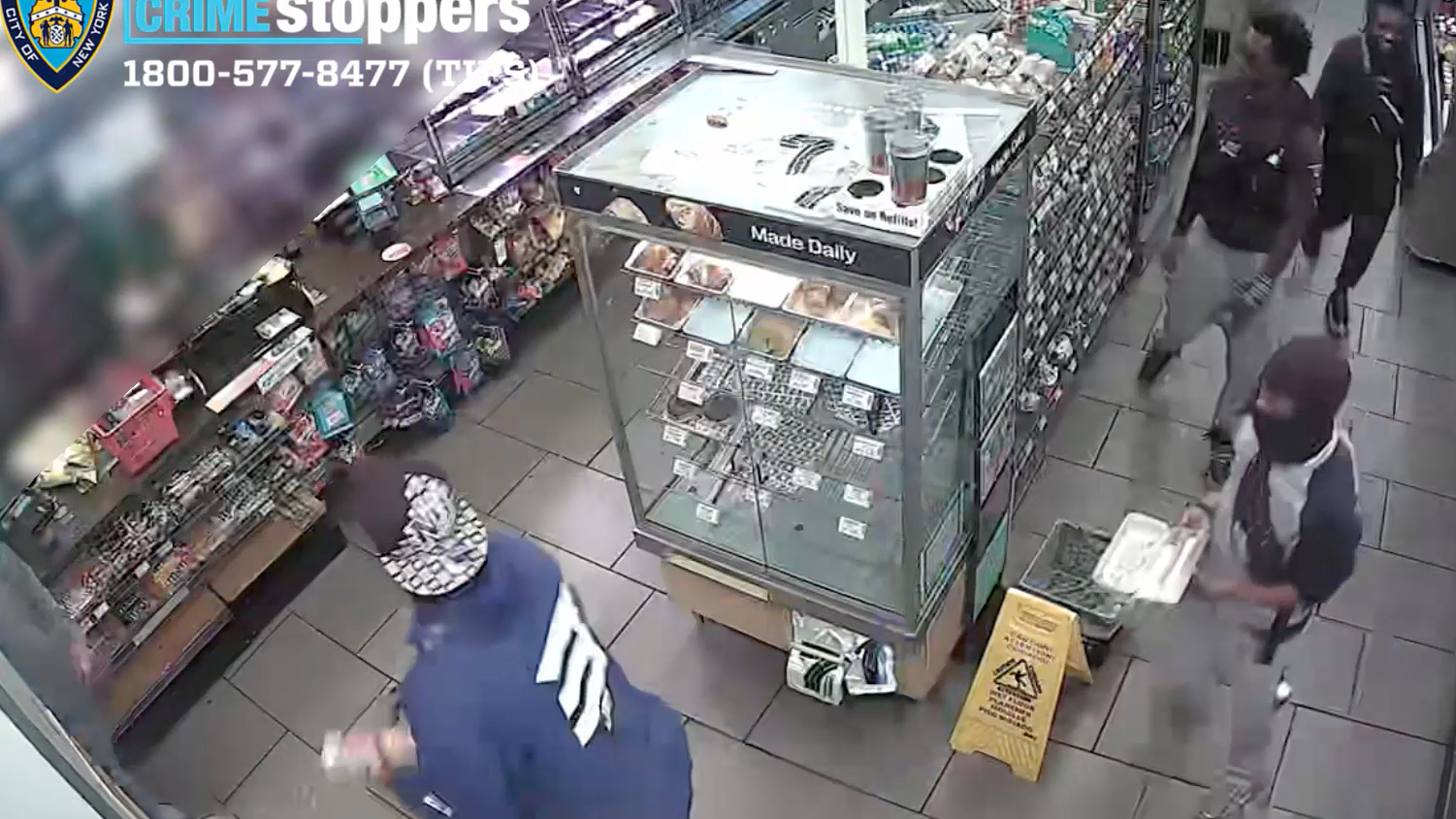 VIDEO: Worker attacked as group throws, steals items in Gramercy 7-Eleven