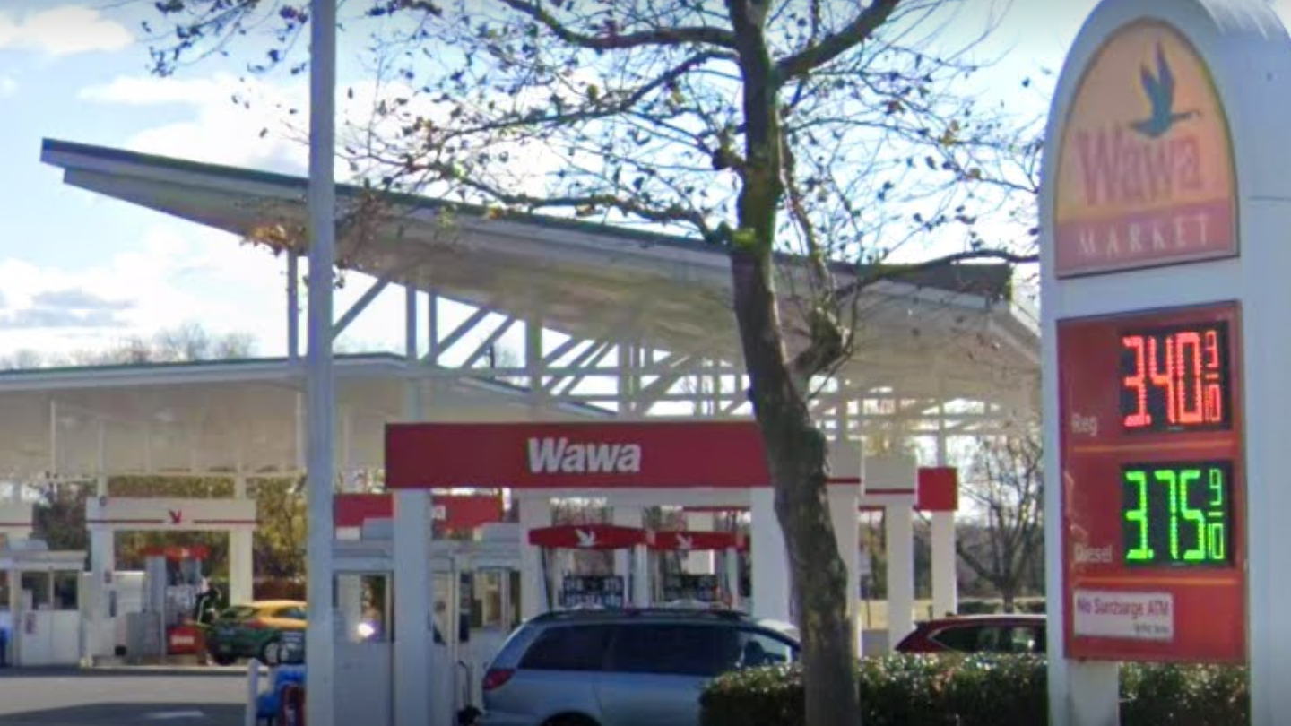 Driver carjacked at NJ Wawa while waiting to put air in tires
