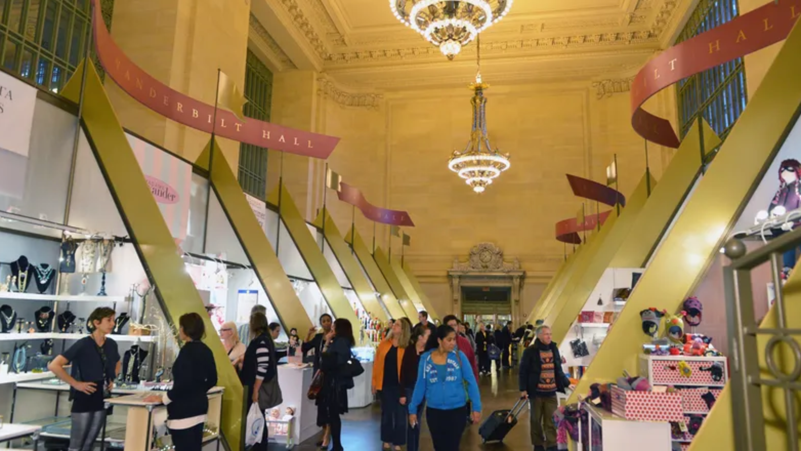Grand Central Holiday Fair returns after 2-year COVID hiatus