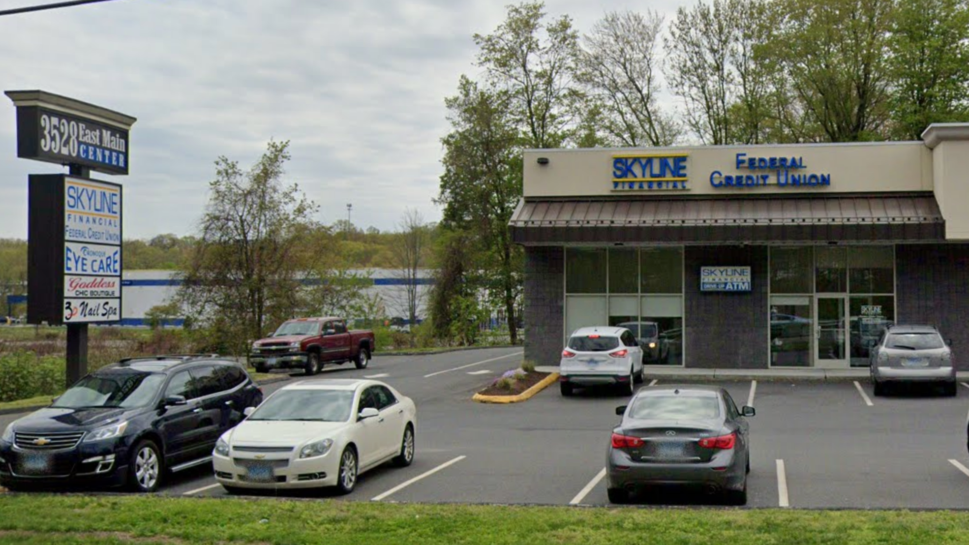 CT woman pleads guilty to embezzling $250K from federal credit union