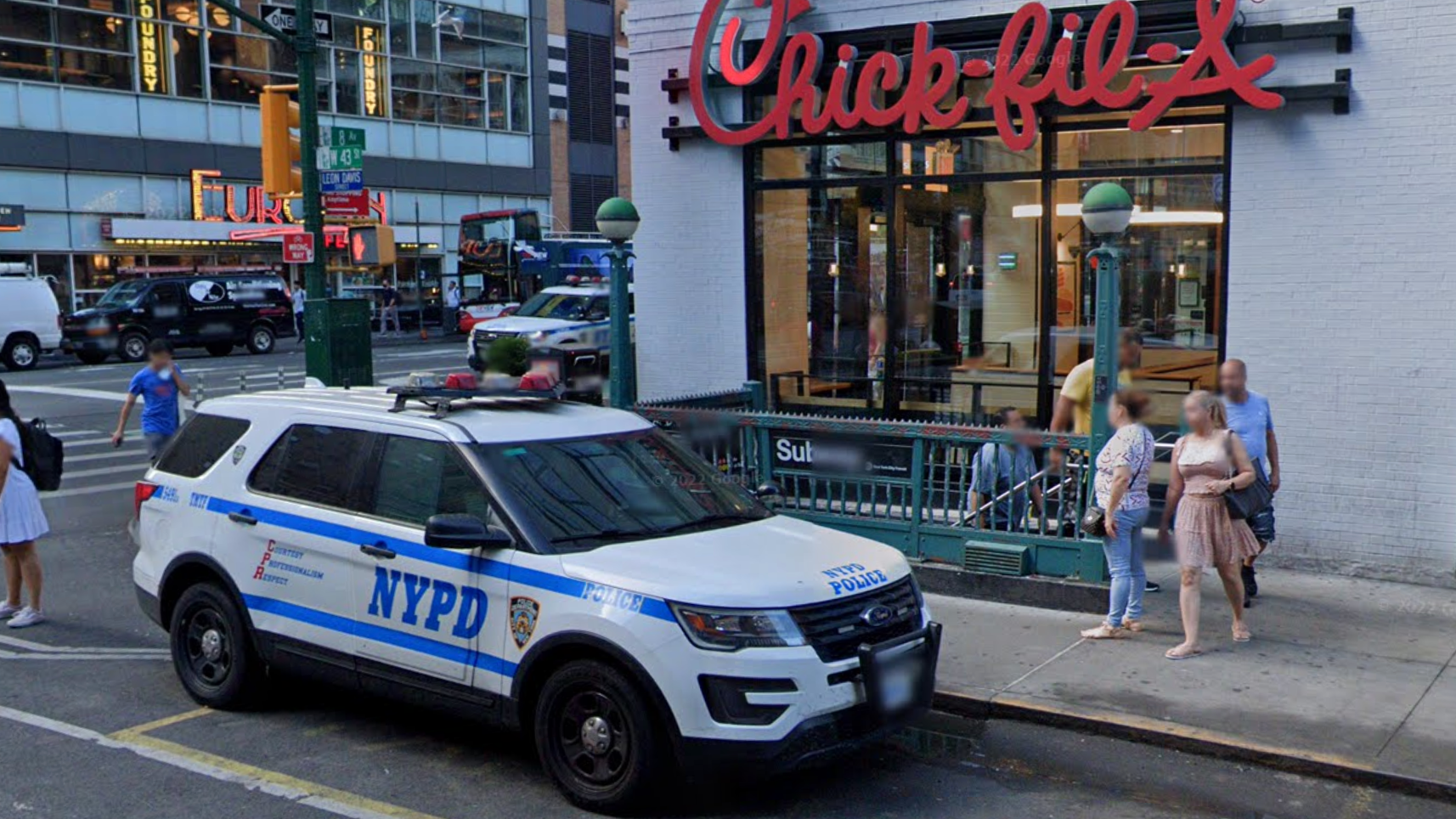 2 MTA employees assaulted at Times Square subway station