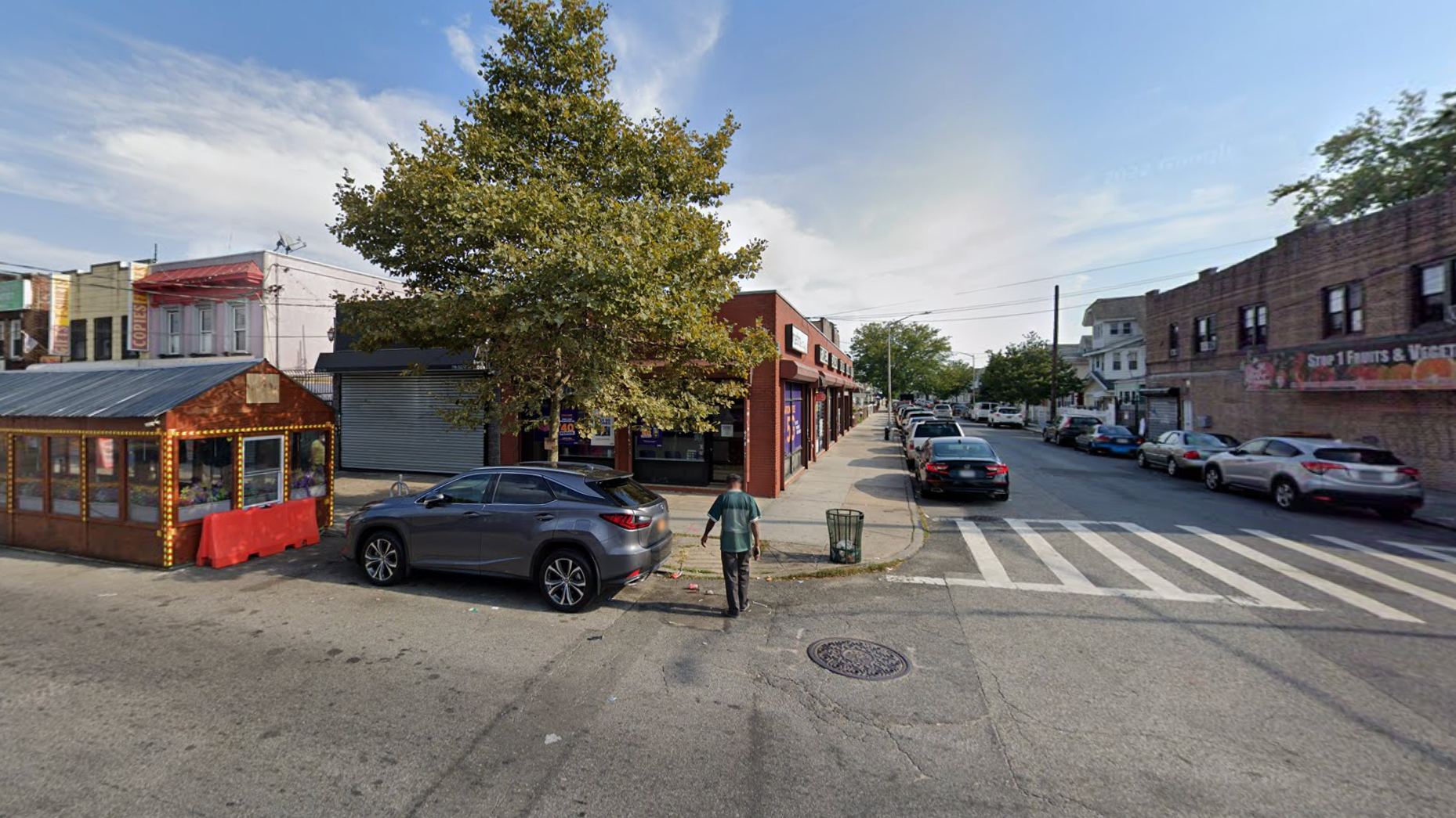 Pedestrian struck by suspects fleeing scene of Queens shooting which injured 2 people