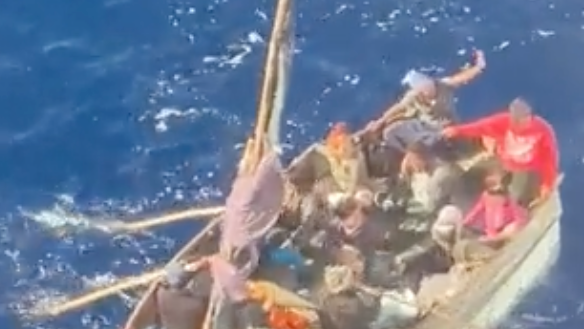 VIDEO: Carnival cruise ship offers food and water to passengers in duct-taped boat
